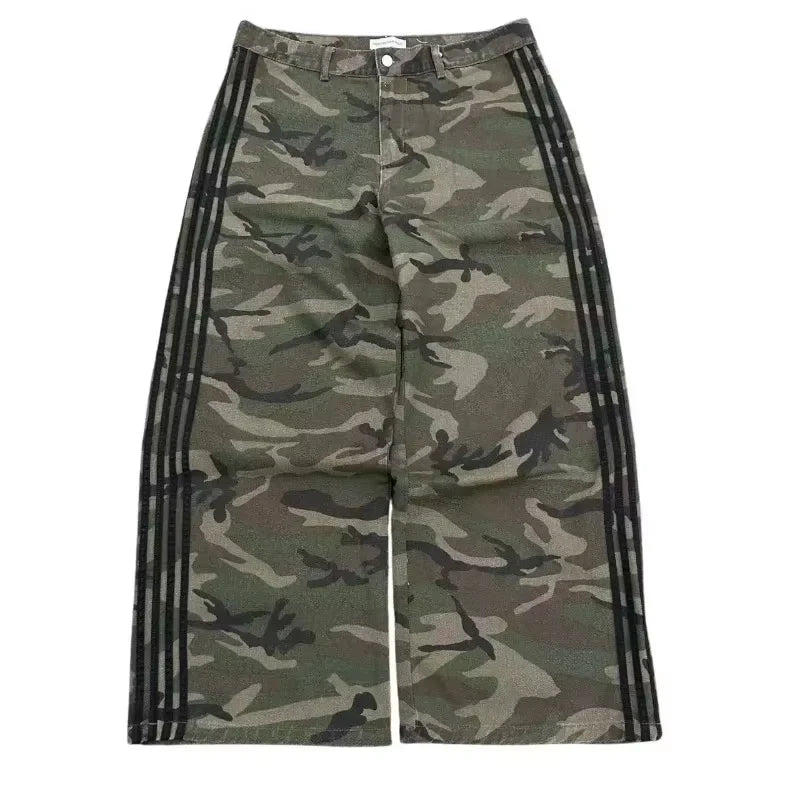 Youngzz Camo Baggy Jeans