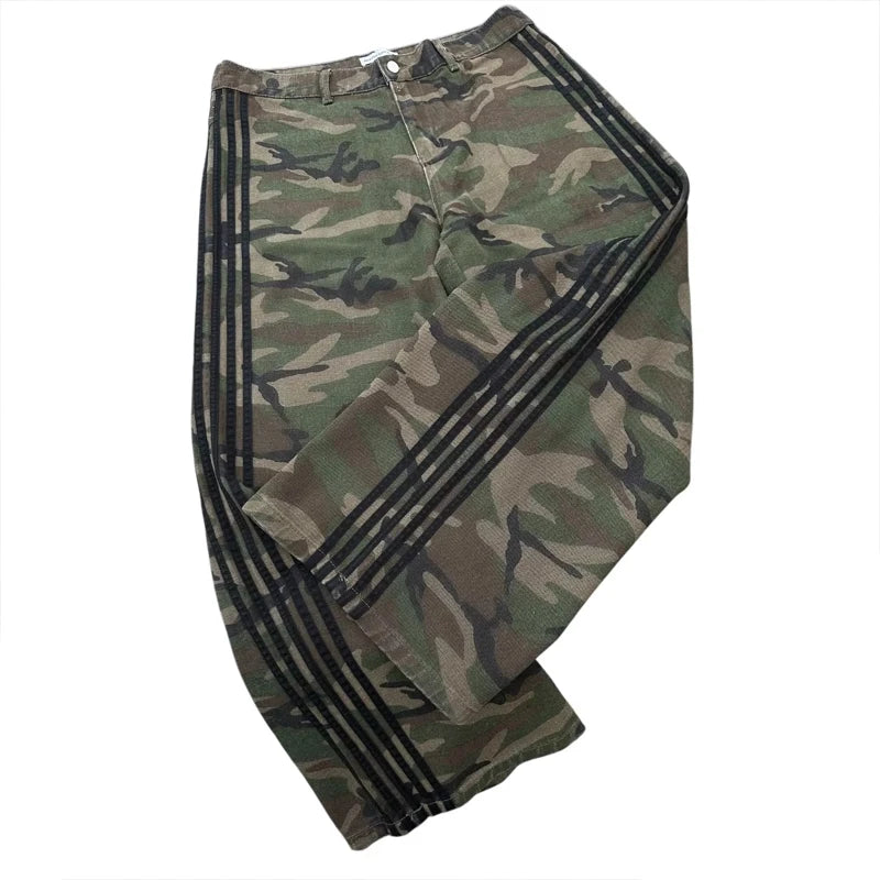 Youngzz Camo Baggy Jeans