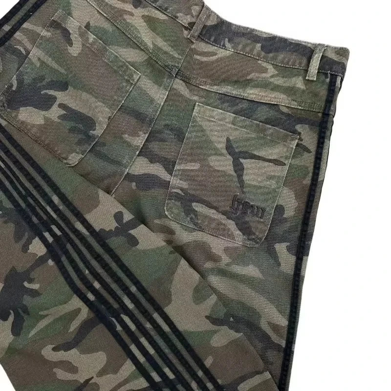 Youngzz Camo Baggy Jeans